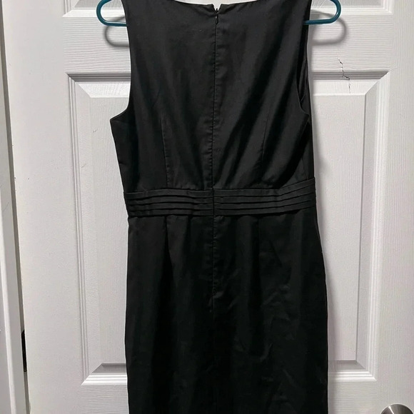 Forever 21 Sleeveless Black Dress size Med - Picture 2 of 5